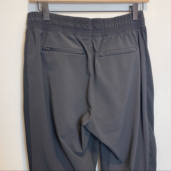 ATHLETA- Textured Brooklyn Jogger Black - Picture 5 of 9